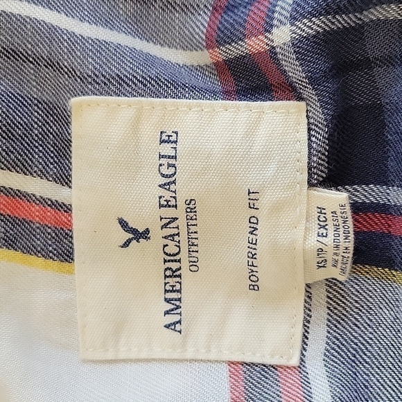 American Eagle Outfitters xs boyfriend fit button down flannel - Picture 4 of 5